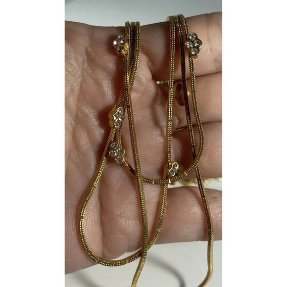 Avon Gold Tone 3 Strand Chain Necklace Rhinestone Accents Ajustable - Picture 5 of 6